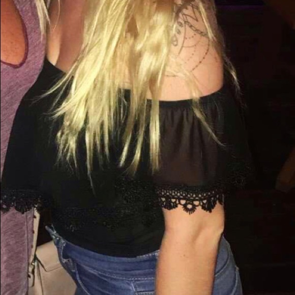 Off the shoulder top - Picture 4 of 5